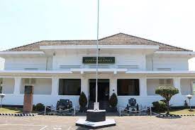 Koleksi Senjata Bersejarah Museum Tentara Nasional Indonesia